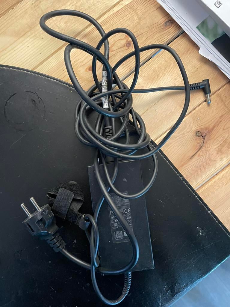 Hp 120W ac adapter, €20, Computers en Software, Laptop-opladers, Ophalen, Zo goed als nieuw