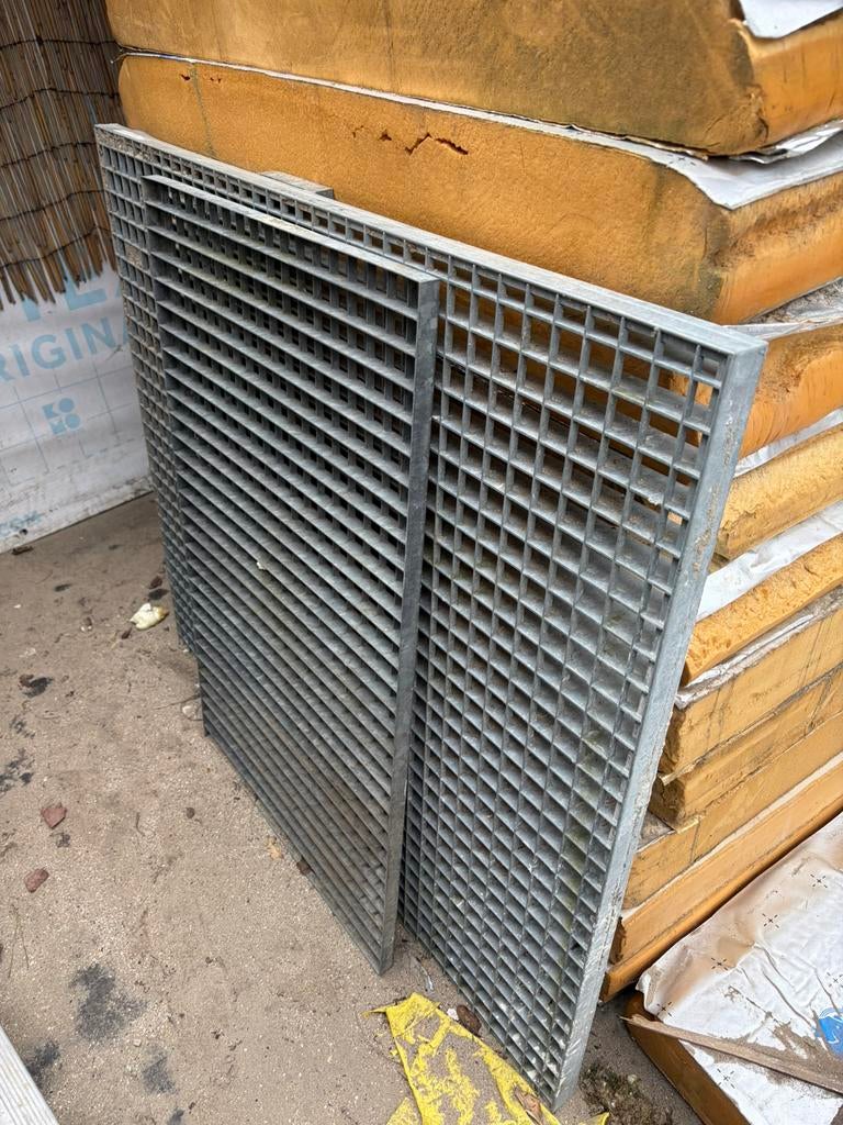 Stalen metalen zware looproosters twee 120x100 een 60x100, Doe-het-zelf en Verbouw, Metalen, Ophalen of Verzenden, Zo goed als nieuw