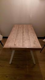 Robuuste houten eettafel met witte poten, Gebruikt, 100 tot 150 cm, 50 tot 100 cm, Modern industrieel