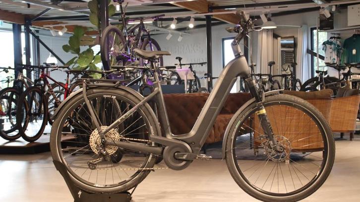 Cube Kathmandu Hybrid EXC 800, Fietsen en Brommers, Elektrische fietsen, Zo goed als nieuw, 50 km per accu of meer