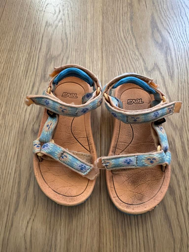 Teva sandalen maat 24-24, Ophalen of Verzenden, Zo goed als nieuw, Jongen of Meisje, Overige typen
