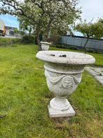 3 st xxl betonnen mooie engelse tuinvazen, Ophalen of Verzenden, Zo goed als nieuw