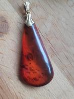 Occasion barnsteen hanger met gouden hangeroog, Ophalen of Verzenden, Goud