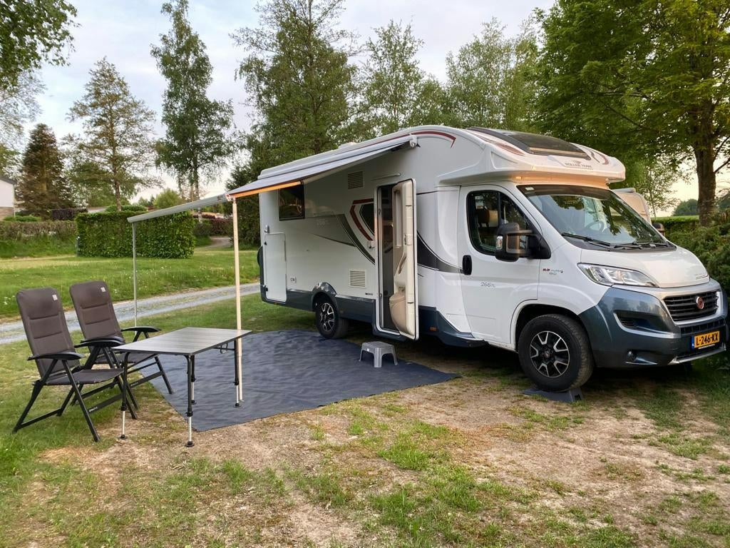 Nette Camper te huur - Roller Team 4-persoons Camper huren, Caravans en Kamperen, Verhuur