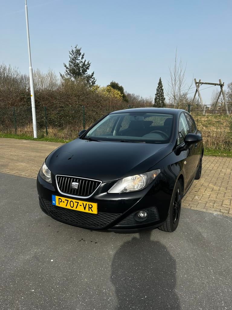 Seat Ibiza 1.4 63KW 2012 Zwart + Apple Carplay, Voorwielaandrijving, Euro 5, 40 €/maand, Zwart