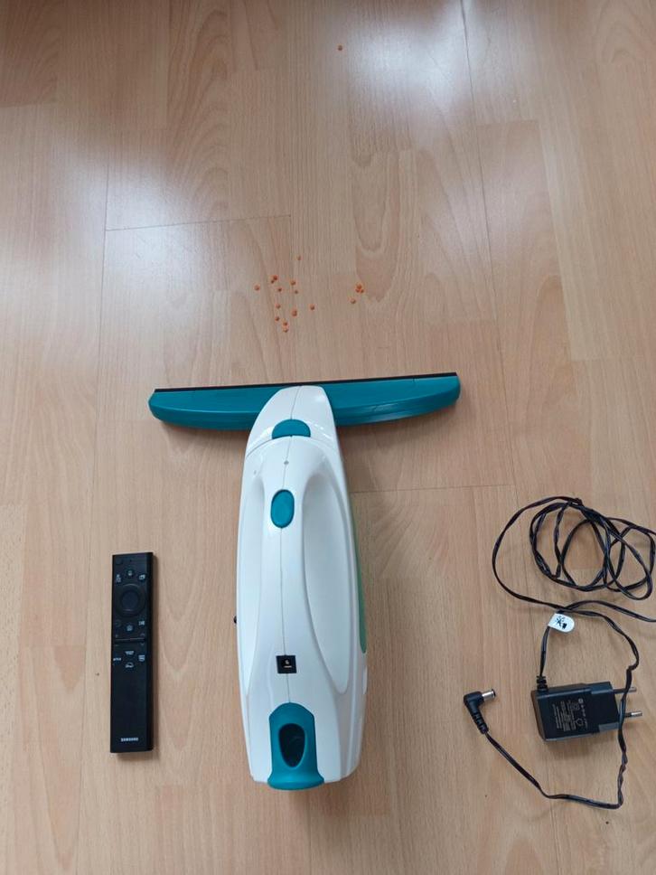 Leifheit Kruimelzuiger te koop., Witgoed en Apparatuur, Stofzuigers, Gebruikt, Kruimeldief, Minder dan 1200 watt, Reservoir, Ophalen of Verzenden