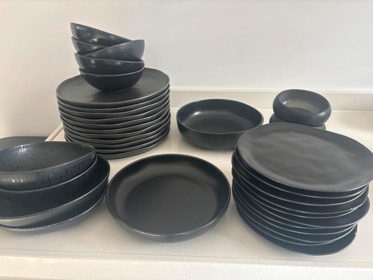 Diverse schalen en borden set, Huis en Inrichting, Keuken | Servies, Gebruikt, Bord(en), Effen, Keramiek, Ophalen
