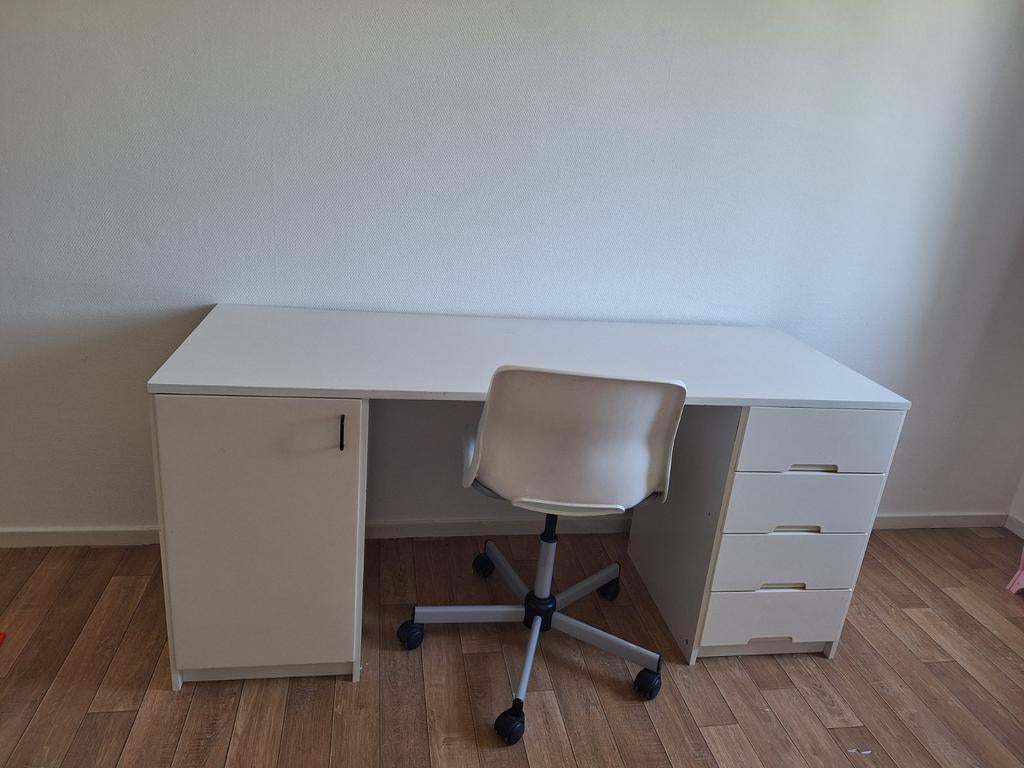 Bureau en bureaustoel, Huis en Inrichting, Bureaus, Ophalen, Gebruikt