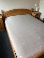 Massief houten tweepersoonsbed met nachtkastjes, Huis en Inrichting, Slaapkamer | Bedden, Ophalen, Gebruikt, Bruin, Tweepersoons