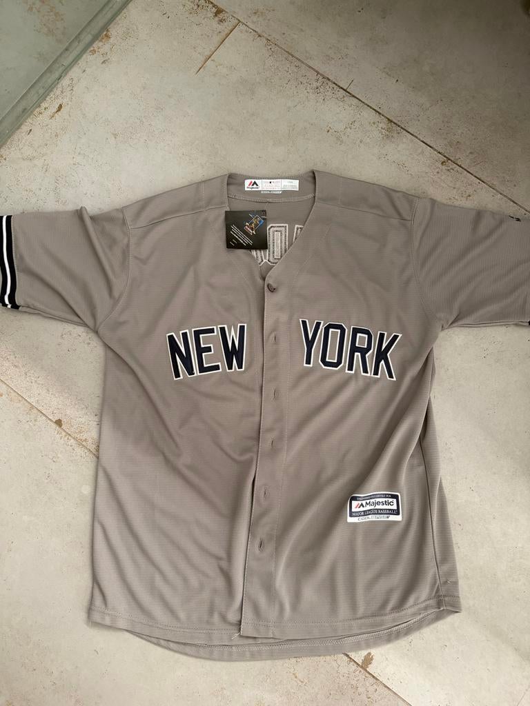 Majestic New York Yankees shirt Aaron Judge maat L, Sport en Fitness, Honkbal en Softbal, Ophalen of Verzenden, Nieuw, Honkbal