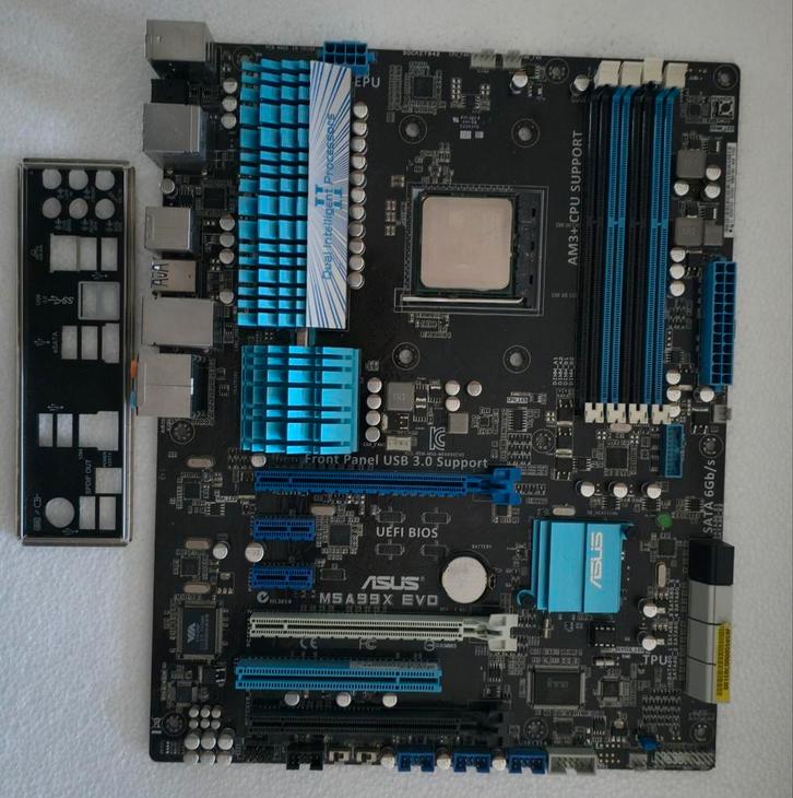 Asus AM3+ Moederbord met AMD FX-8350 Black Edition Processor, Computers en Software, Moederborden, Gebruikt, AMD, DDR3, Ophalen of Verzenden