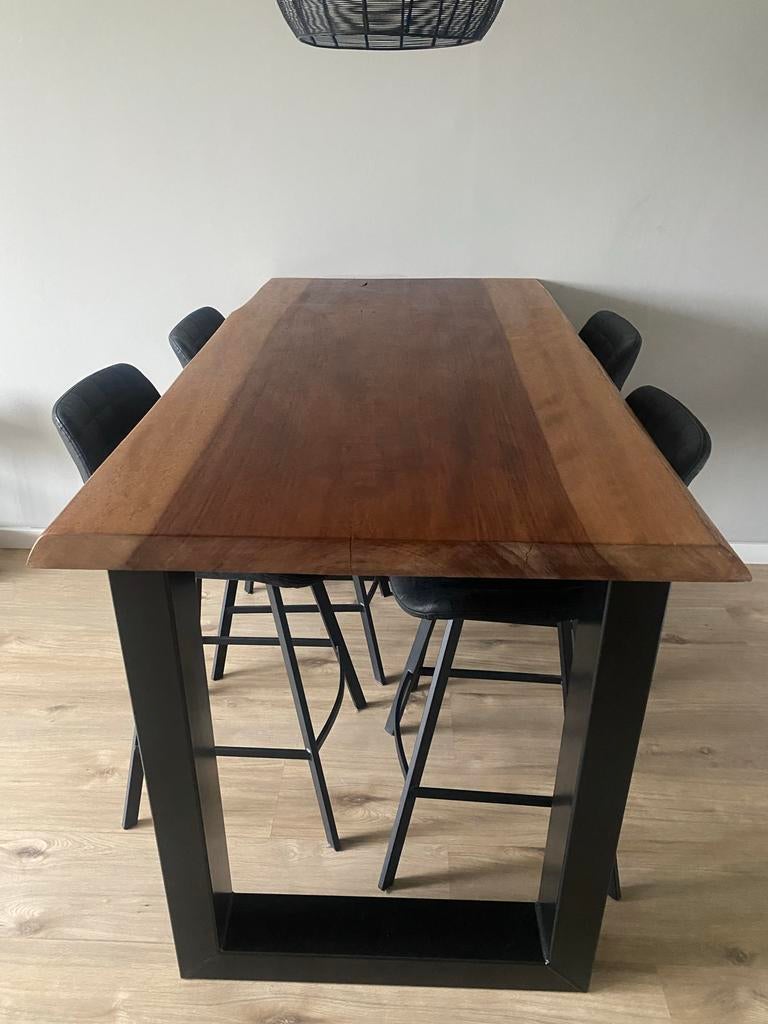 Eettafel met industriële poten en boomstam tafelblad, Huis en Inrichting, Tafels | Eettafels, Ophalen, Gebruikt, 50 tot 100 cm