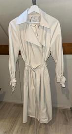 :Immitatieleren, creme kleurige trenchcoat. Nooit gedragen, Beige, Nieuw, Ophalen of Verzenden, Maat 36 (S)