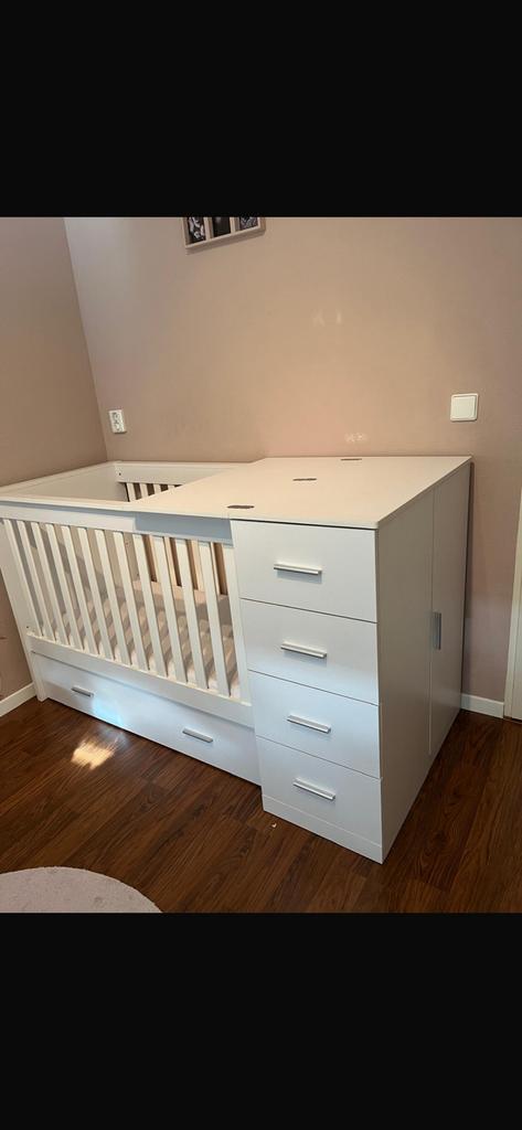 Mooi wit Bopita kinderbed met commode, kast en lade, Kinderen en Baby's, Kinderkamer | Complete kinderkamers, Ophalen, Zo goed als nieuw