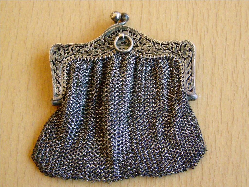 ANTIEK ZILVEREN BEURSJE MET KNIP 56,1 GR MET BINNENVAK, Antiek en Kunst, Ophalen of Verzenden, Zilver