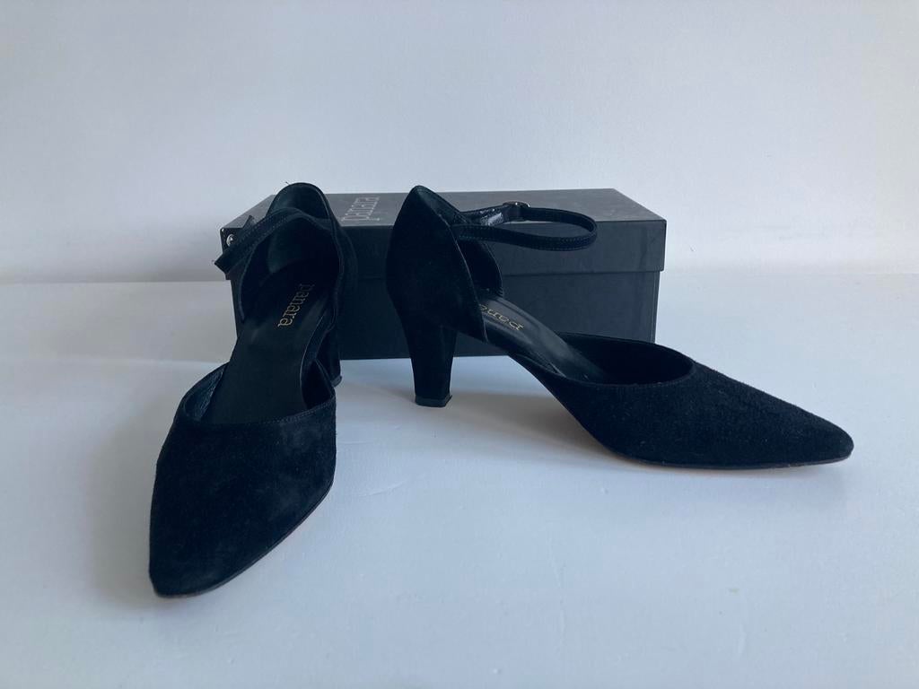 Panara pump met bandje in zeer goede staat, Pumps, Zwart, Ophalen of Verzenden, Zo goed als nieuw
