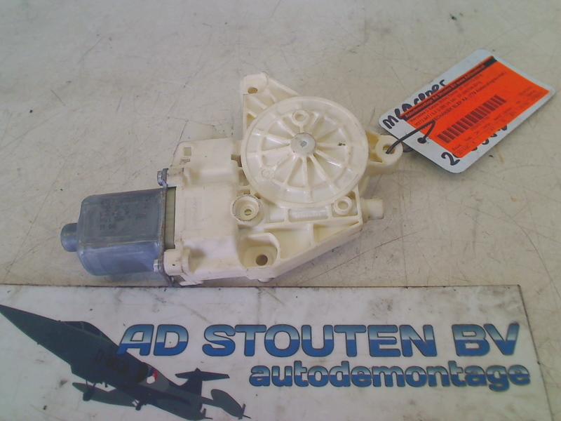 Motor Raammechaniek Rechts Achter C Estate (S204) 2011, Gebruikt, Mercedes-Benz AG, Mercedes-Benz, Mercedesstraße 120, Stuttgart 70372, , Duitsland