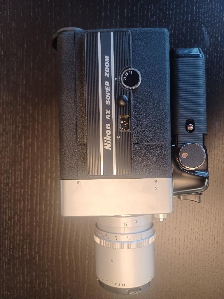NIKON 8 X Superzoom-Super 8 filmcamera, Verzamelen, Fotografica en Filmapparatuur, Ophalen of Verzenden, 1960 tot 1980, Filmcamera