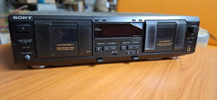 Sony dubbel cassettedeck, Audio, Tv en Foto, Cassettedecks, Dubbel, Sony, Auto-reverse, Tiptoetsen, High speed dubbing, Tape counter