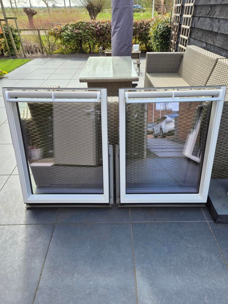 Velux tuimelvenster dakraam GGL MK04 met buitenzonwering, Doe-het-zelf en Verbouw, Ophalen, Gebruikt, Dakraam