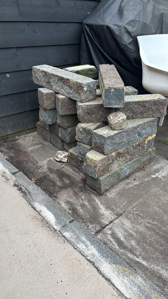 GRATIS AF TE HALEN - Rocklinewalling muurblokken antraciet, Tuin en Terras, Ophalen, Gebruikt, Overige typen, Minder dan 5 m²