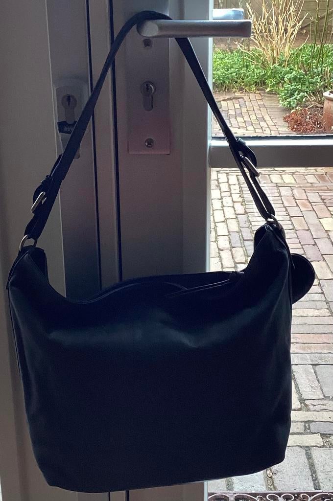 Zwarte schoudertas leer Fabiënne Chapot  FAB, Overige merken, Zwart, Nieuw, Ophalen of Verzenden