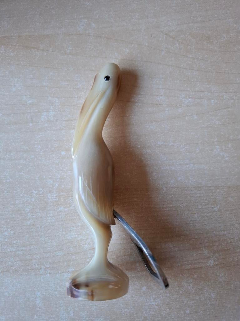 Pelikaan als flessen opener, Ophalen of Verzenden, Beeldje of Figuurtje