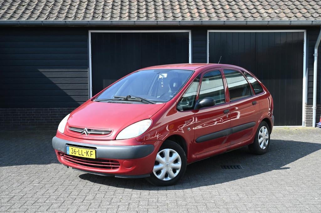Citroen Xsara Picasso 2.0i-16V Différence Automaat, Auto's, Citroën, Zwart, 4 cilinders, 700 kg, Origineel Nederlands