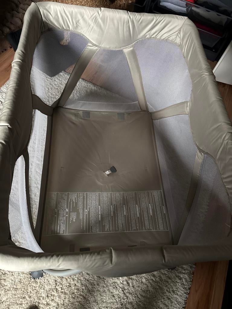 Nuna Sena logeerbed - Zo goed als nieuw met extra matras, Ophalen, Zo goed als nieuw, Rechthoekig