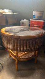 Rotan salontafel, Ophalen