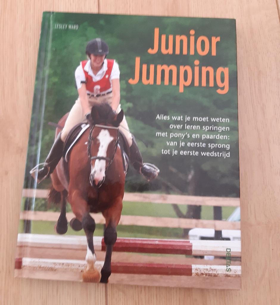 Junior Jumping van Lesley Ward, Ophalen of Verzenden, Zo goed als nieuw, Lesley Ward, Paarden of Pony's