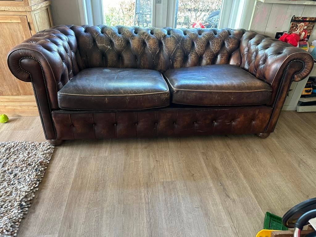 Chesterfield, Huis en Inrichting, Banken | Bankstellen, Ophalen of Verzenden, Zo goed als nieuw, 75 tot 100 cm, 200 tot 250 cm