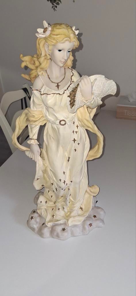 Beeld van een vrouw met gouden details, Ophalen, Zo goed als nieuw, Mens