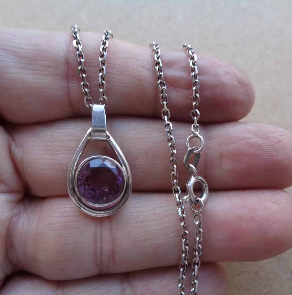 zilveren ketting met zilveren hanger met paarse steen [605], Met hanger, Verzenden, Paars, Zo goed als nieuw