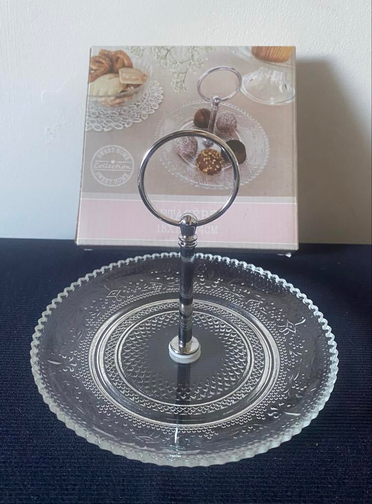 Glazen etagère met één laag. Hoogte 11,5 cm., Ophalen of Verzenden, Zo goed als nieuw