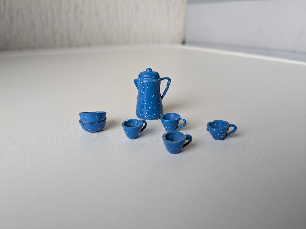 Poppenhuis metalen kan met 4 kopjes en 2 schaaltjes, Ophalen of Verzenden, Poppenhuis