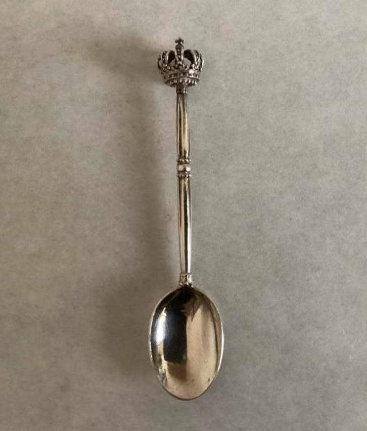 Theelepel met 3D kroon, Antiek en Kunst, Antiek | Bestek, Ophalen of Verzenden