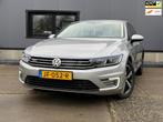 Volkswagen Passat 1.4 TSI GTE / TREKHAAK / Camera nette auto, Stof, Gebruikt, 1622 kg, Hybride Elektrisch/Benzine