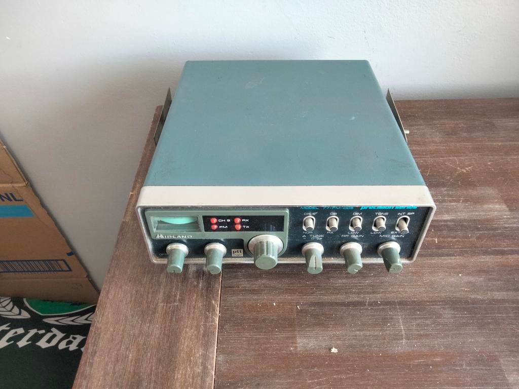 27 mc bakkie Midland model 77 fm 005, Ophalen of Verzenden