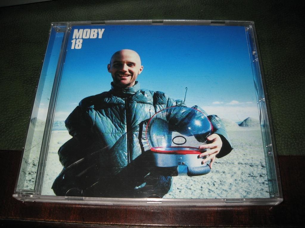 Moby – 18 - , Ophalen of Verzenden, Zo goed als nieuw