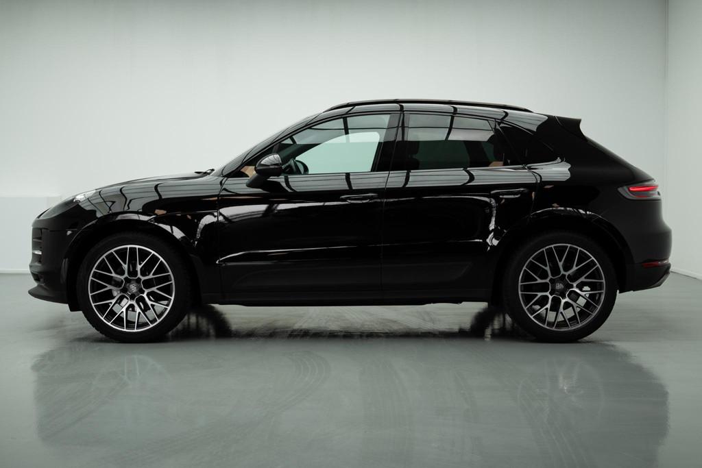 Porsche Macan 2.0 |Pano|SportChrono|Facelift|Carplay|, Automaat, Gebruikt, Euro 6, Zwart