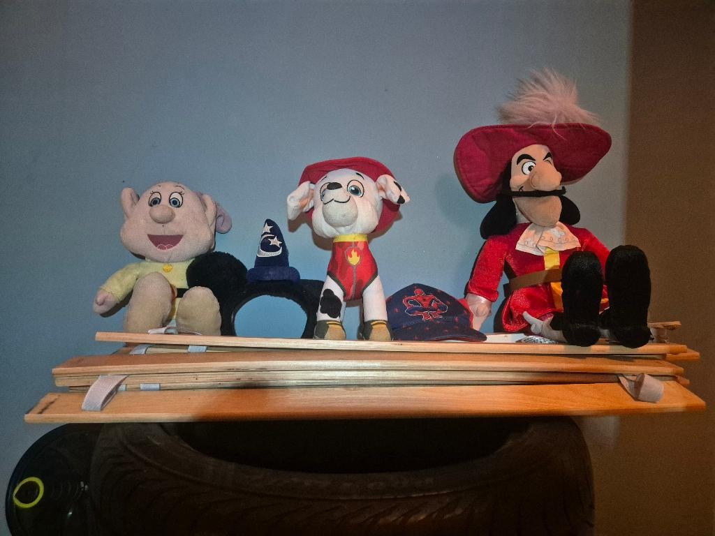 Walt Disney, Ophalen of Verzenden, Overige figuren, Zo goed als nieuw, Beeldje of Figuurtje