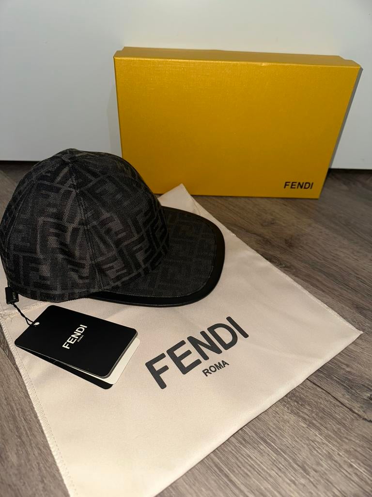 Fendi, Ophalen of Verzenden, Nieuw, One size fits all, Pet