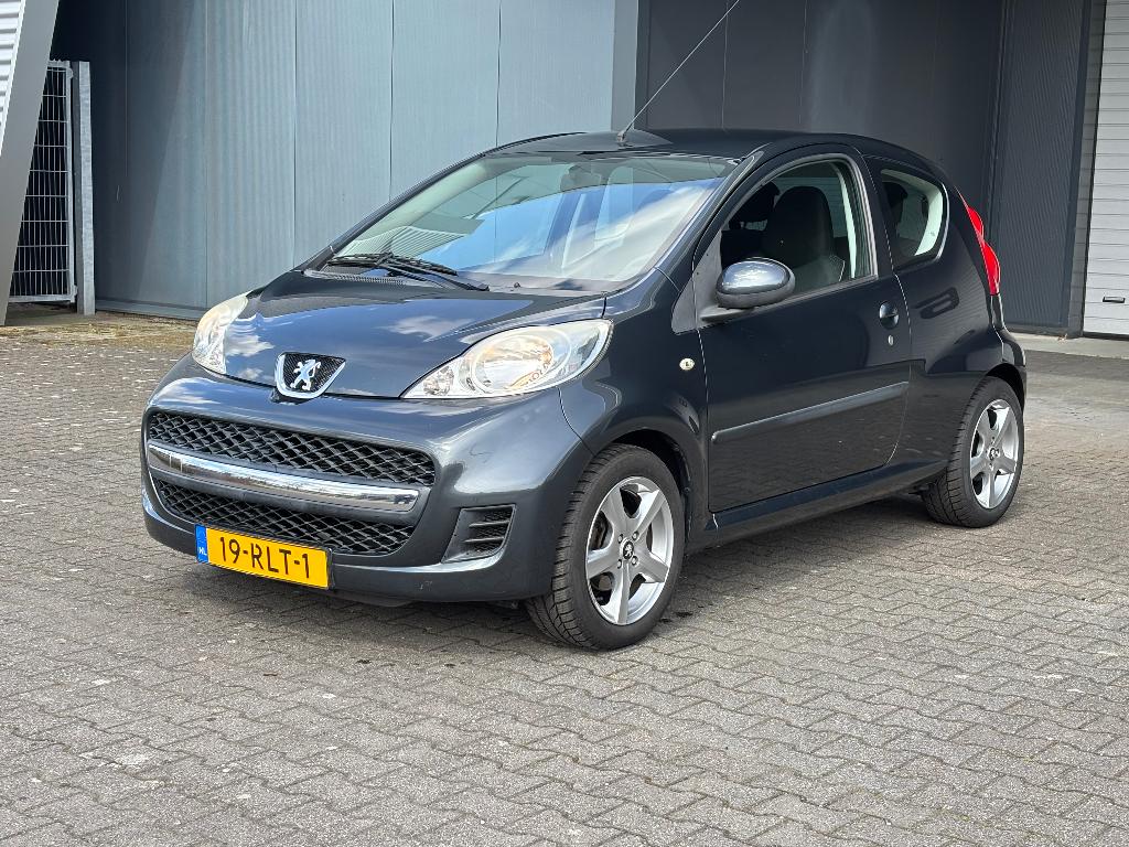 Peugeot 107 XS 1.0 12V  [ 118.000 km ] nieuwe banden, Auto's, Voorwielaandrijving, Euro 5, Stof, Zwart