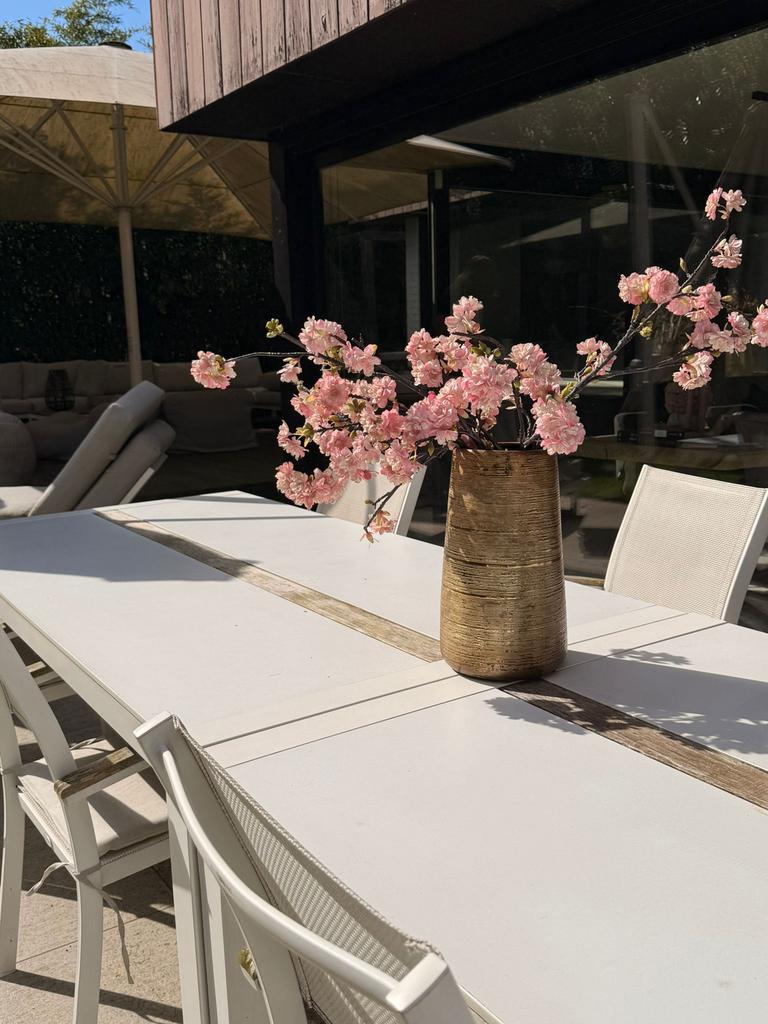 Mooie witte tuintafels , met 8 stoelen met kussens, Ophalen of Verzenden, Gebruikt, Rechthoekig, Overige materialen