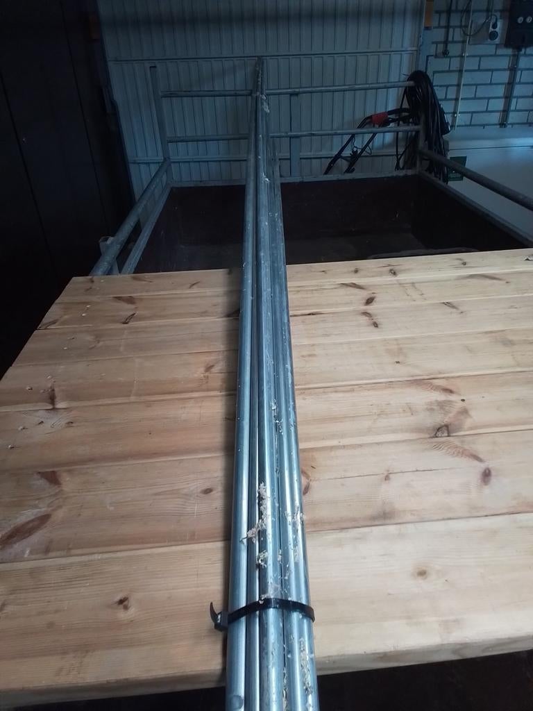 Metalen buizen, Doe-het-zelf en Verbouw, Metalen, Ophalen, Zo goed als nieuw, IJzer