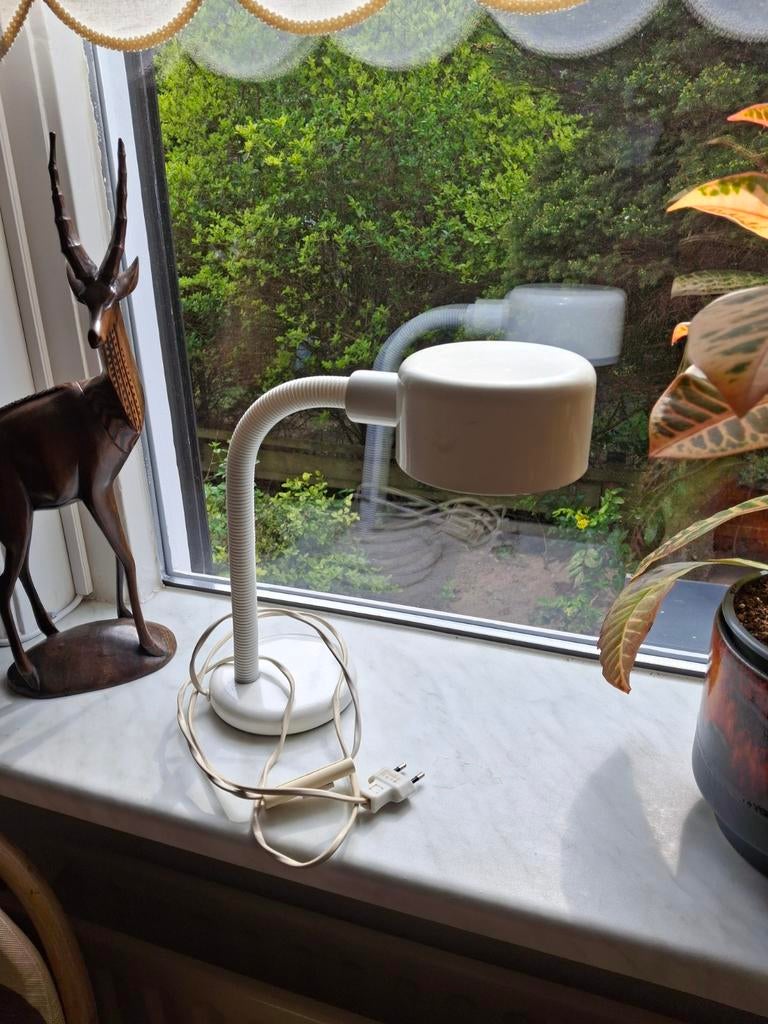 Retro Hala witte tafellamp, Huis en Inrichting, Lampen | Vloerlampen, Ophalen of Verzenden, Gebruikt, Minder dan 100 cm