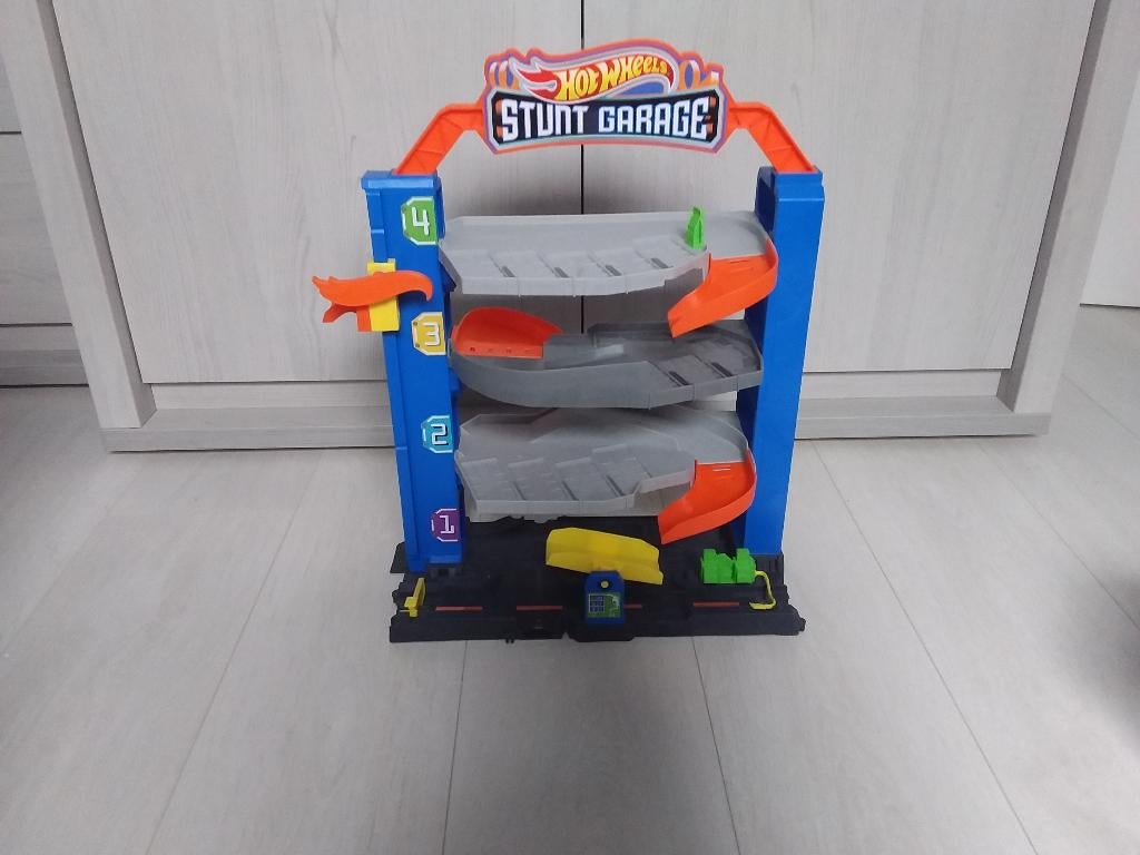 HOT WHEELS, Kinderen en Baby's, Speelgoed | Racebanen, Ophalen, Zo goed als nieuw, Handmatig, Hot Wheels