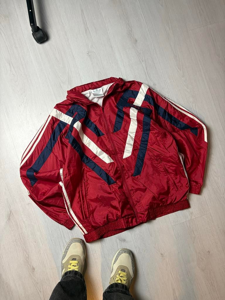 Vintage Adidas Windjack - Rood, Wit, Blauw, Ophalen of Verzenden, Zo goed als nieuw, Maat 56/58 (XL), Rood