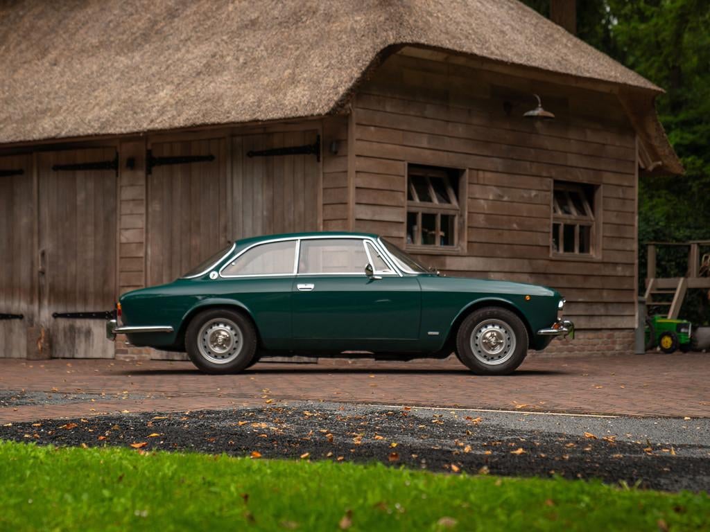 Alfa Romeo 2000 GTV | Origineel Nederlands | Volledige histo, Auto's, 1962 cc, Origineel Nederlands, Handgeschakeld, 131 pk
